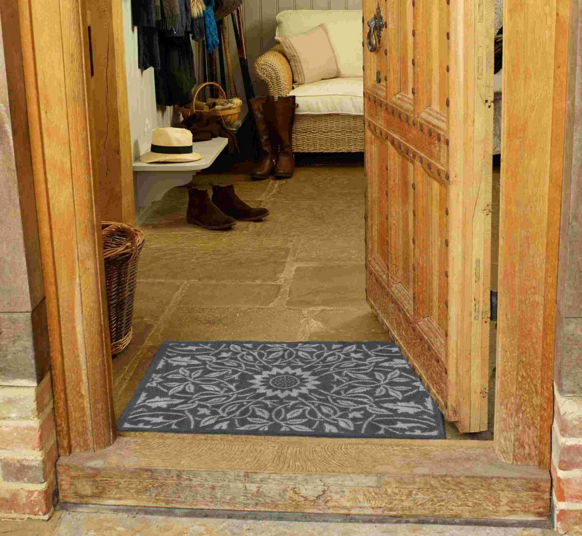 Turtle-Mat-St-James-Ceiling-Grey_60x85cm_05_5060731181916_MILIEU_kl